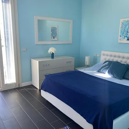 Attico Onda Blu Vista Mare - Acqua - A 150mt Dalla Lägenhet *