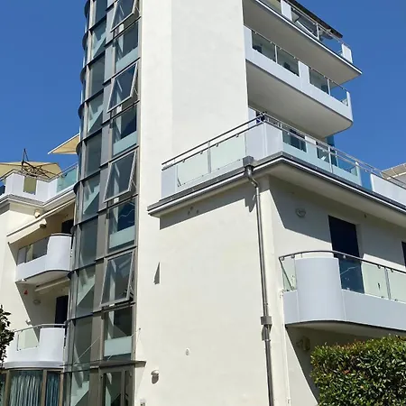 Attico Onda Blu Vista Mare - Acqua - A 150mt Dalla Lägenhet Lido di Jesolo